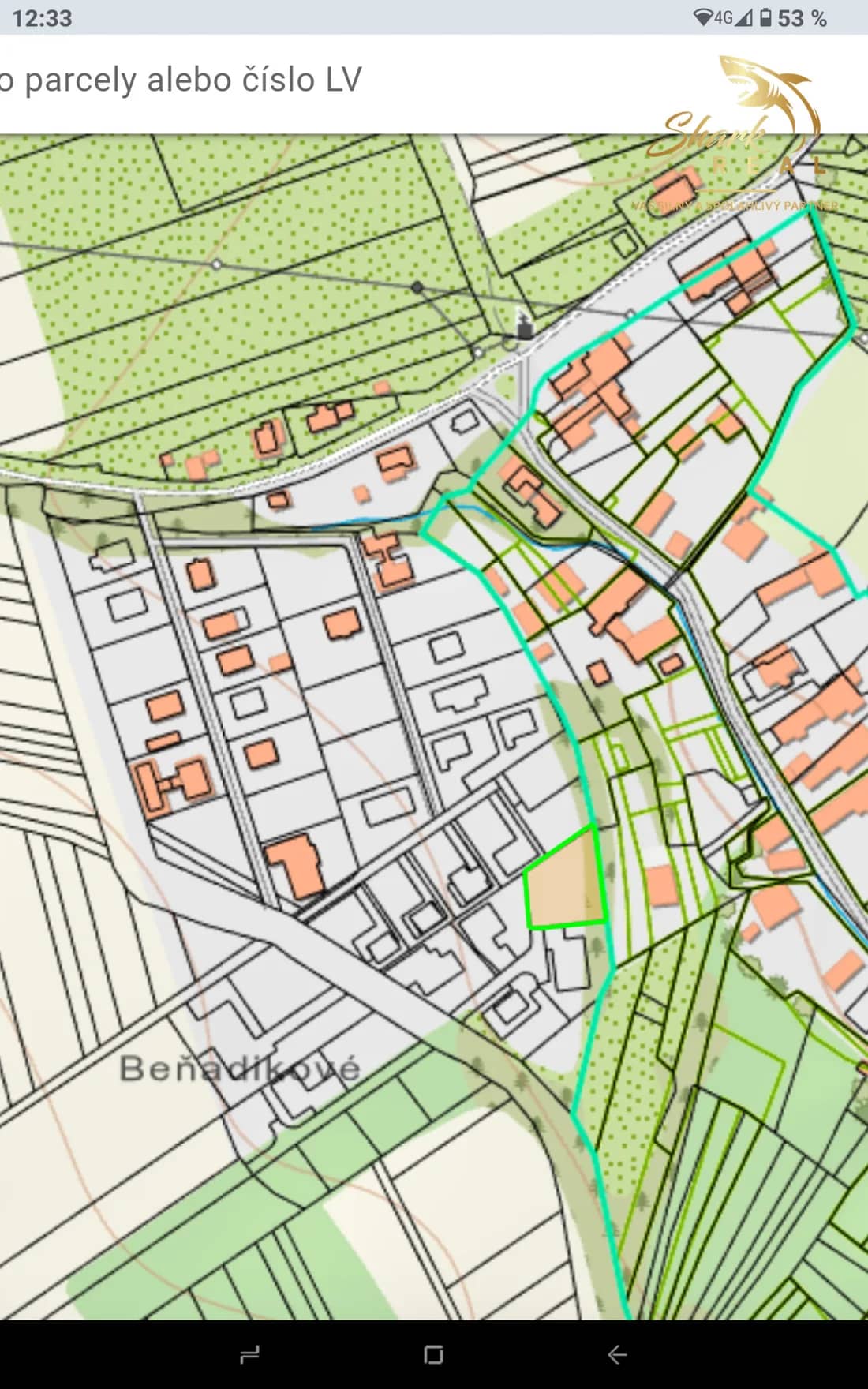 Priestranný stavebný pozemok v novej lokalite Ižipoviec – 693 m² | Ideálne miesto pre váš nový domov