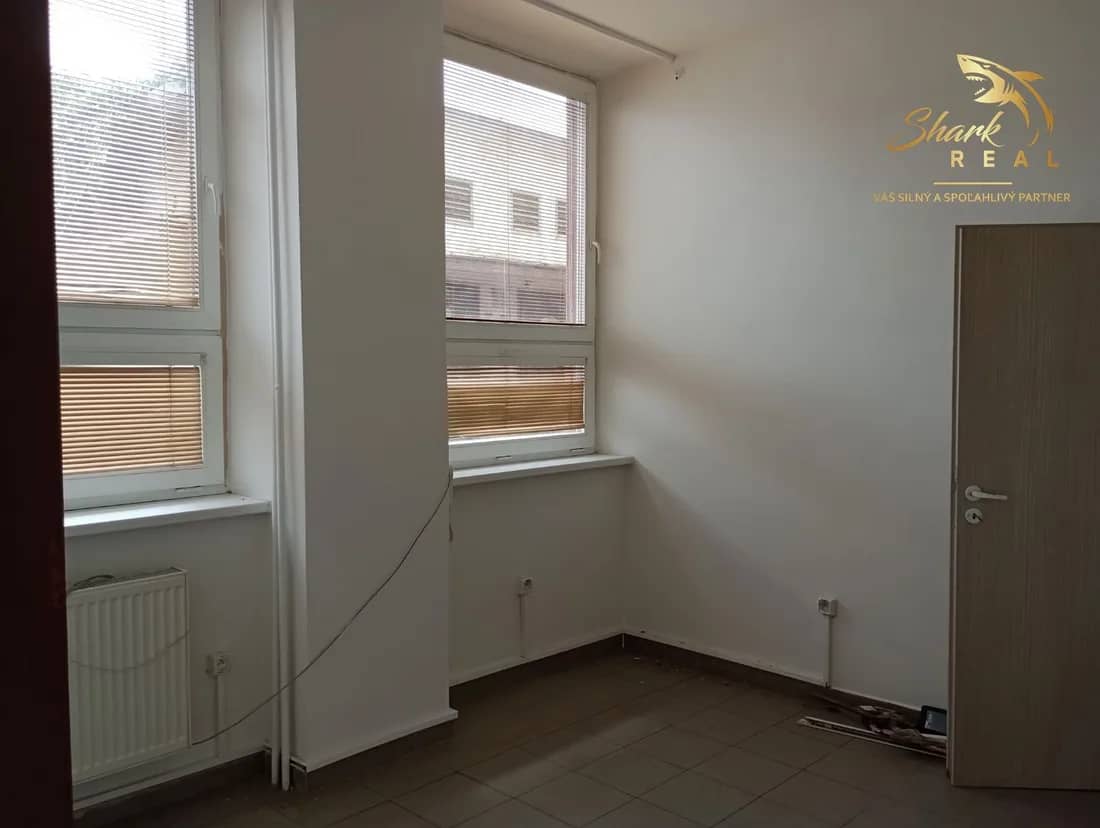 Na prenájom kancelária na prízemí